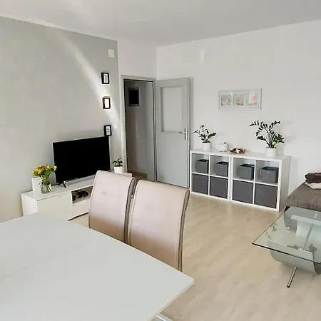 Apartman Near Fazana-500 From The Sea Exterior photo