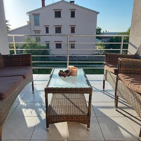 Apartman Near Fazana-500 From The Sea Exterior photo